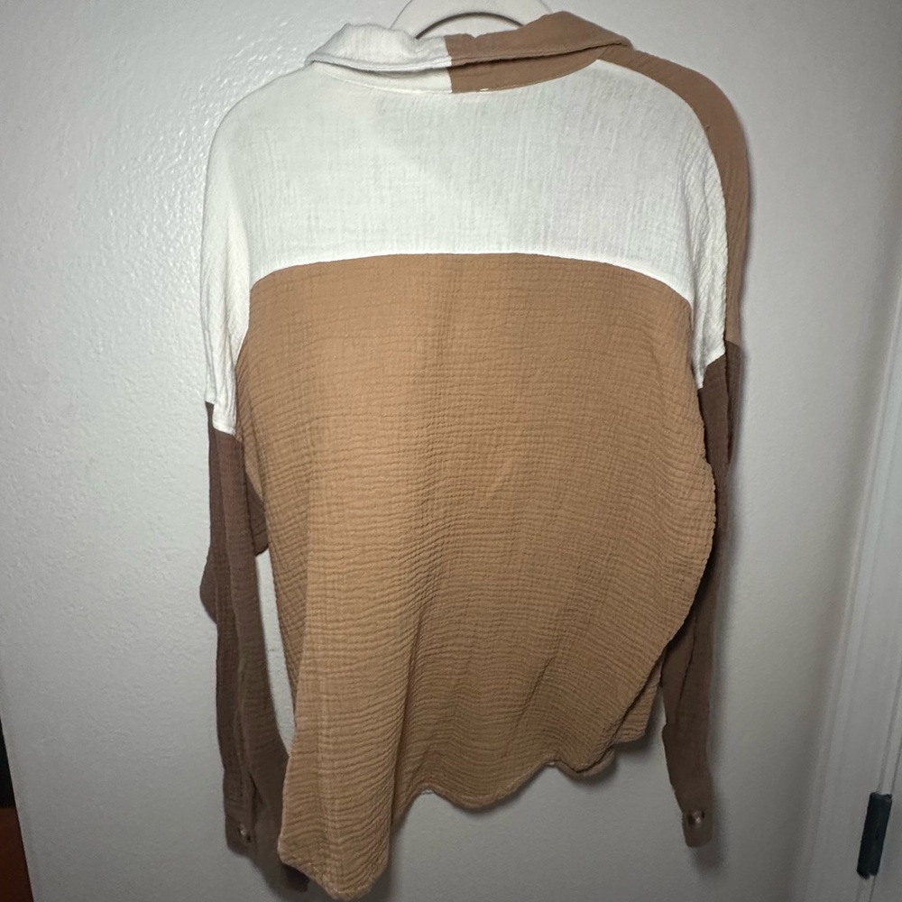 Neutral Colorblock Button Down - Picture 3 of 3